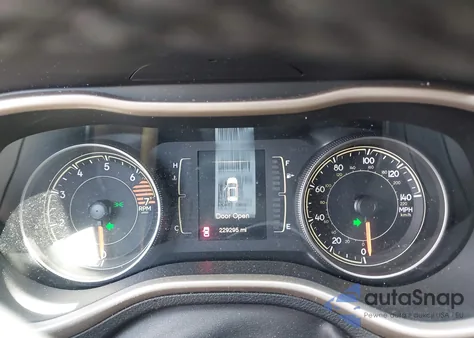 2016 Jeep Cherokee Latitude из США, поврежденный, VIN 1C4PJLCB5GW258161